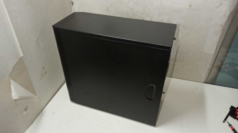 Obudowa Logic B38