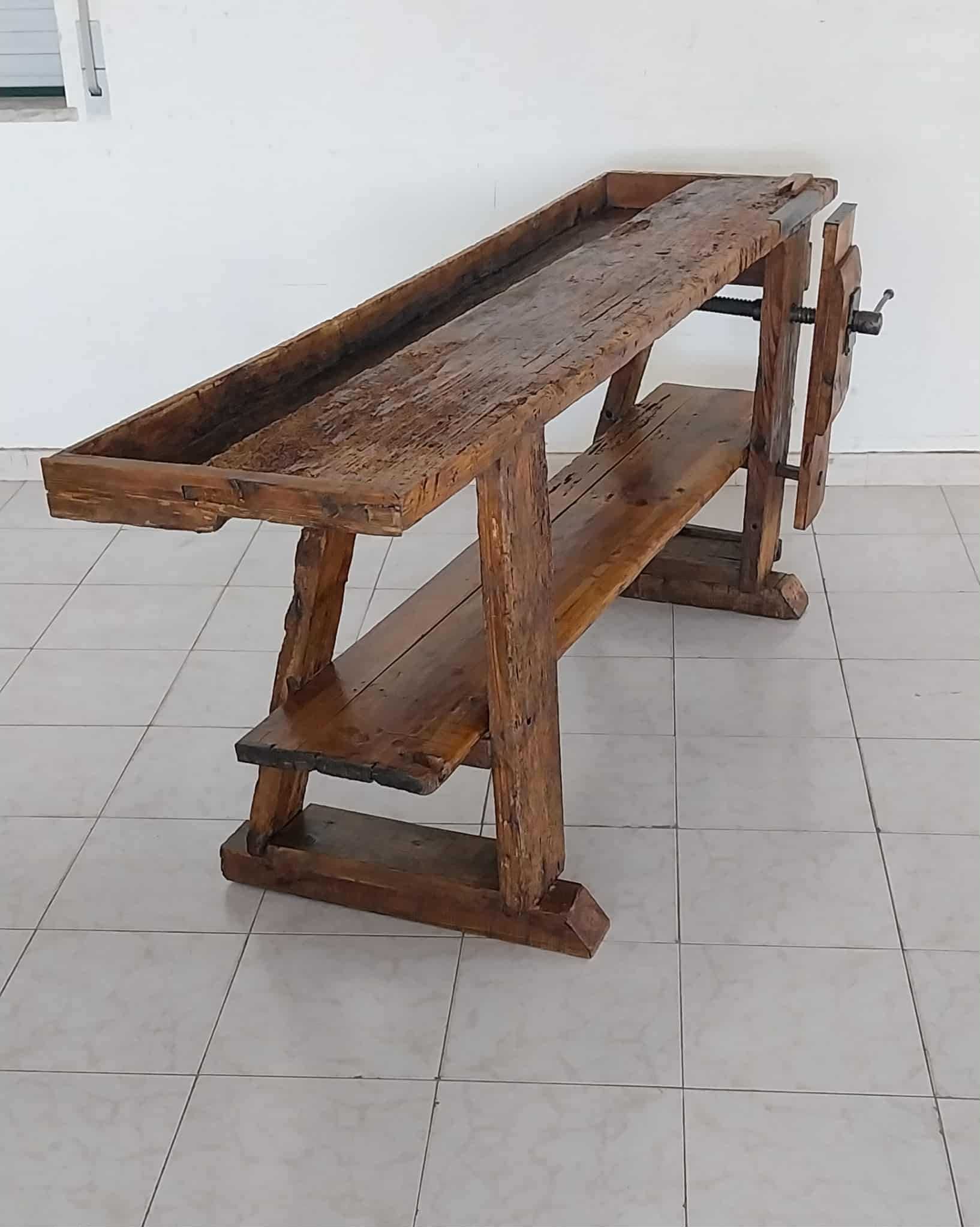 Antiga Bancada de Marcenaria. Restaurada
