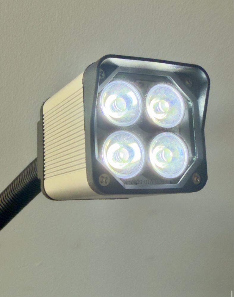 Lampa Magneto do CNC duza moc oddanie barw