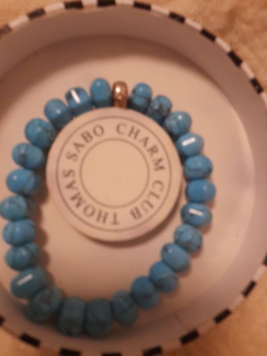 Bransoletka firmy Thomas Sabo Charm. Naturalne turkusy wykończone sreb
