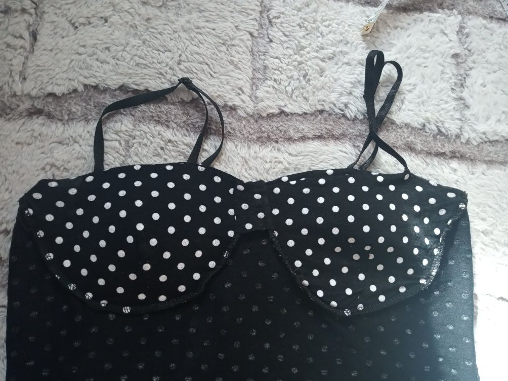 M top w grochy biało czarne