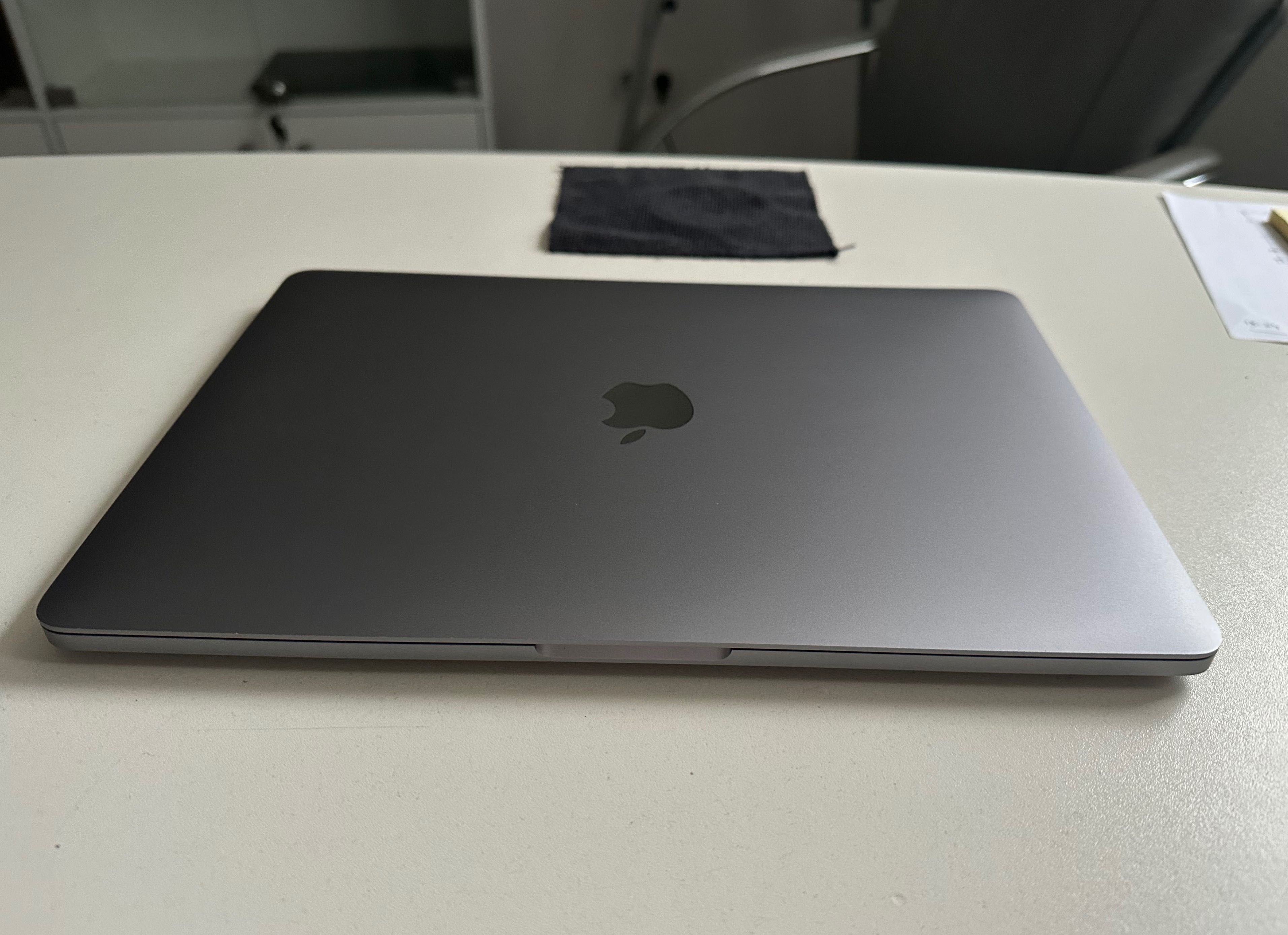 Топовий ноутбук MacBook Pro 13 ( 2020) i7 2.3/ 32/ 2TB