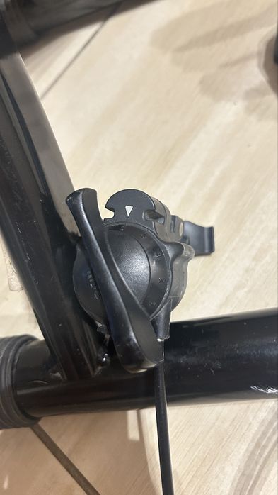 Trenażer Elite Volare Mag + opona, podstawka pod koło