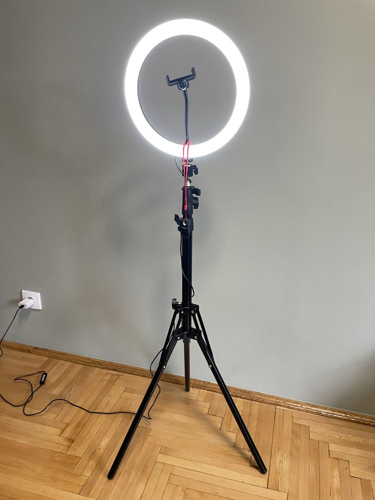 Lampa pierscieniowa ze statywem LED USB Hama 30cm Bluetooth