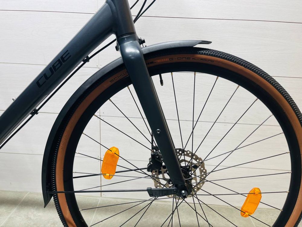 Велика рама XL 28 Міський велосипед Cube Hyde Race shimano Alfine 8