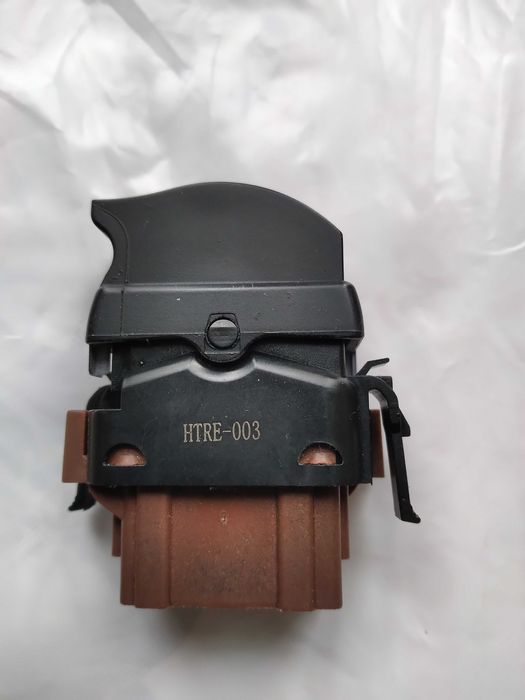 Клавиша переднего правого стеклоподьемника  Рено Трафик