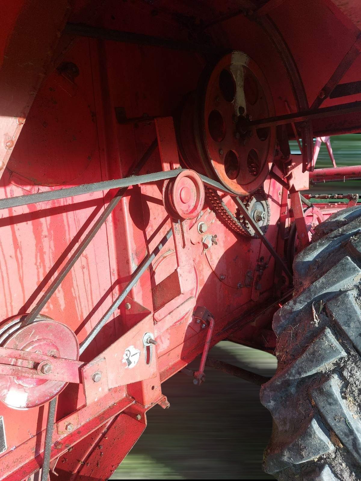 Продається комбайн Massey Ferguson 186