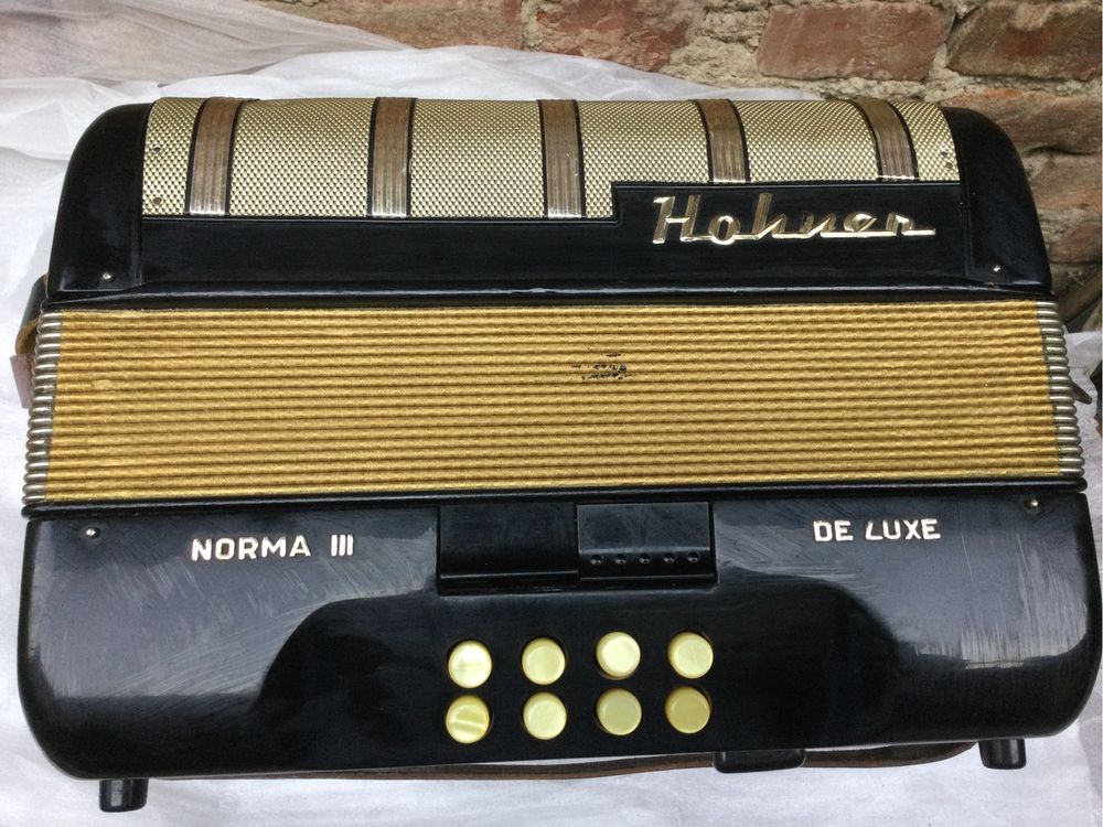 Гармонь Hohner norma lll deluxe