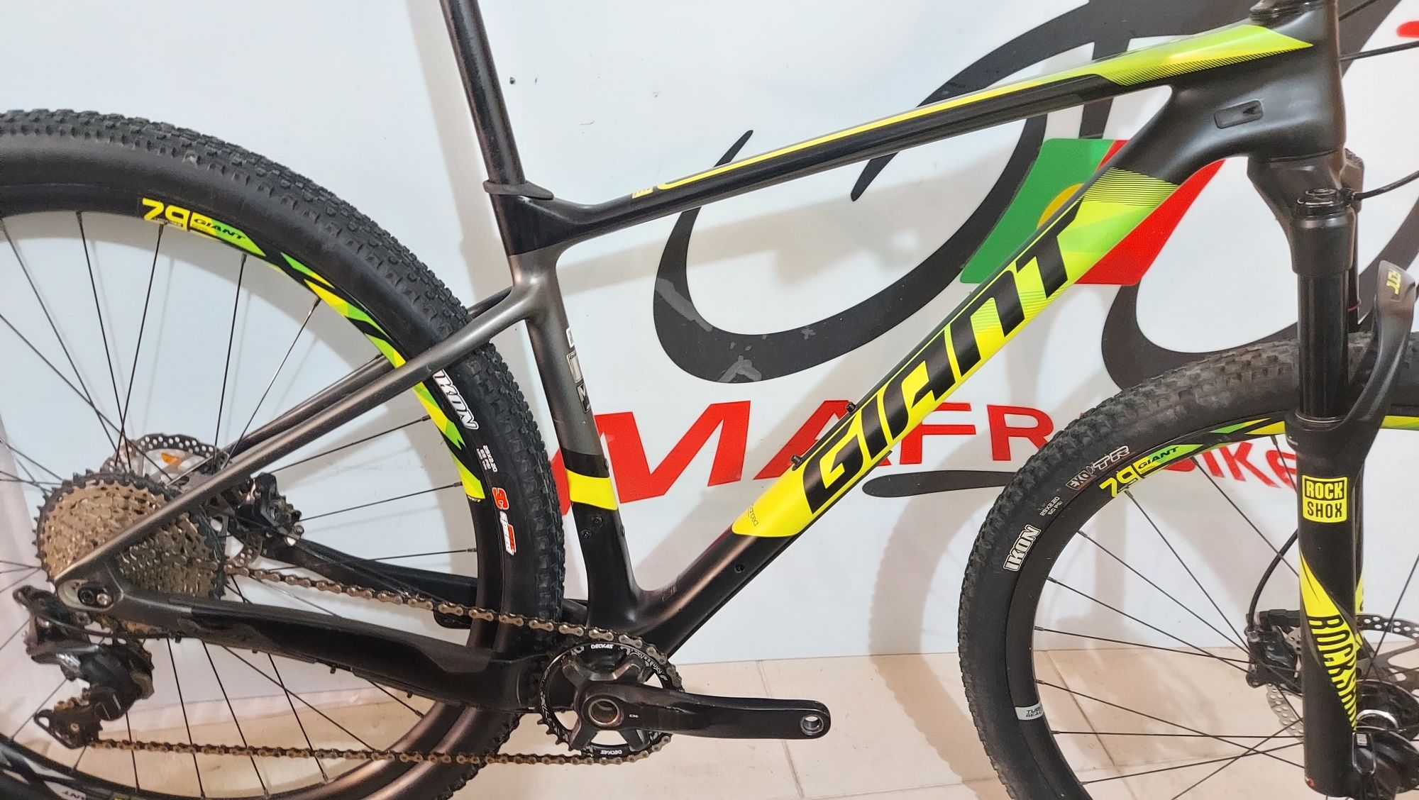 Mafrabike BTT Giant XTC carbono 29