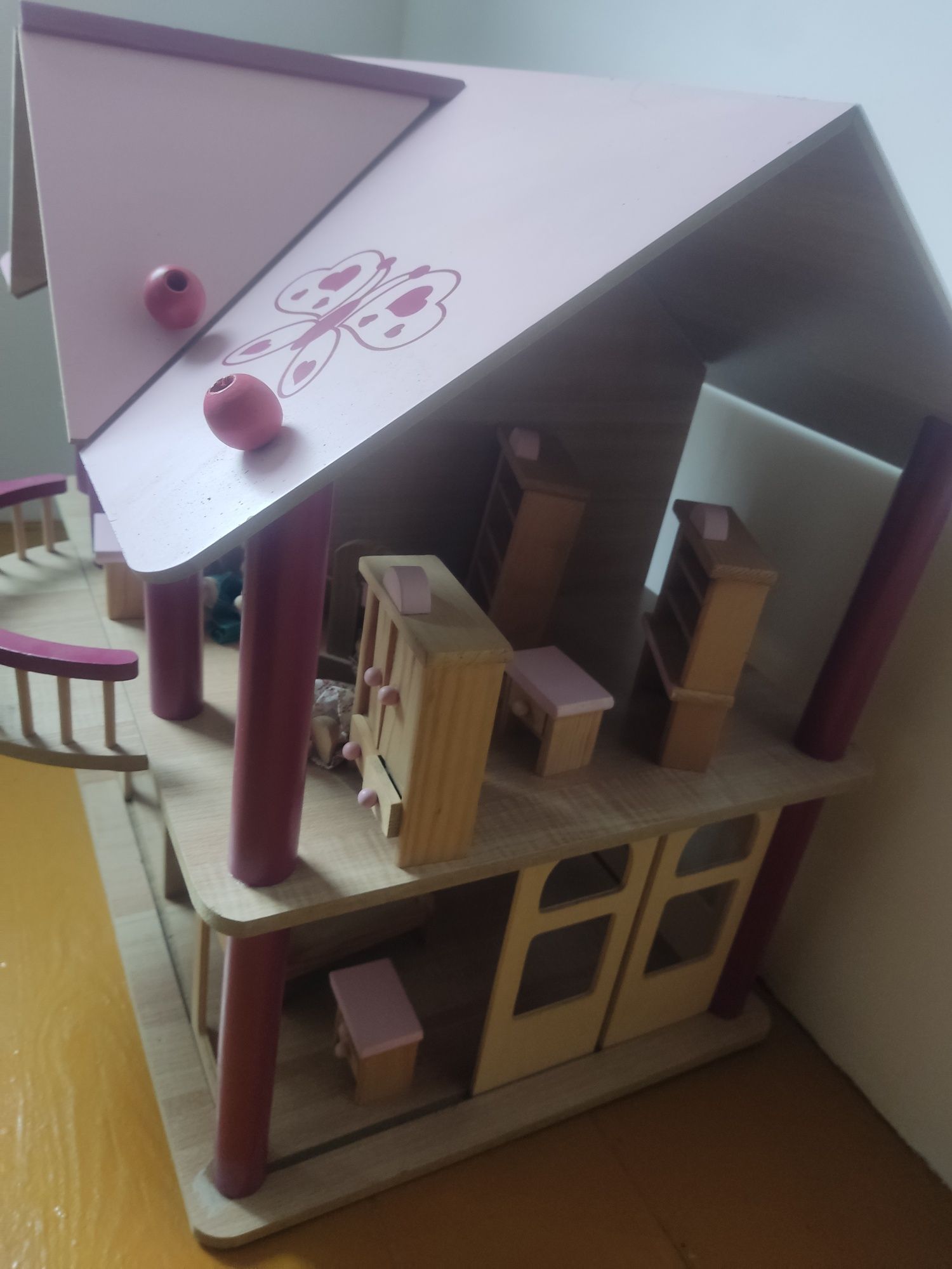 Domek dla lalek drewniany