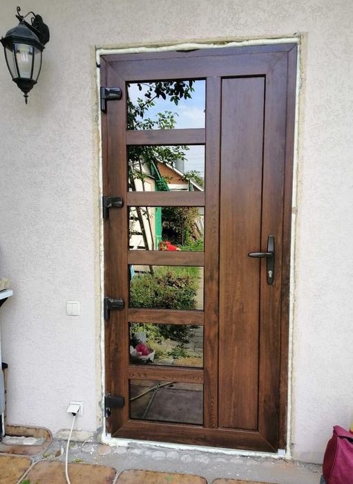 Вікна та Двері Металопластикові