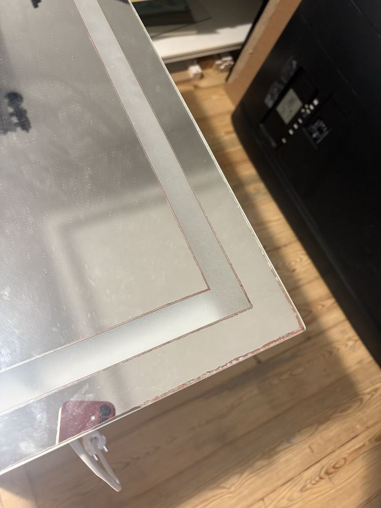 Lustro do toaletki z oświetleniem led