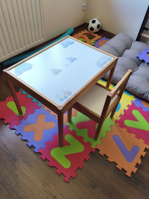 Stolik dziecięcy ikea