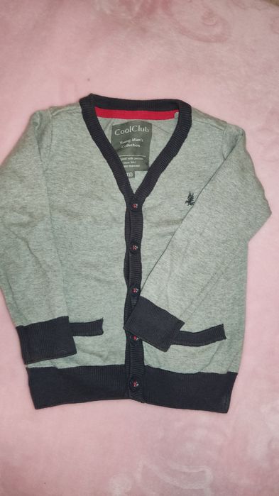 Sweterek dla chłopca jasno szary rozm.110