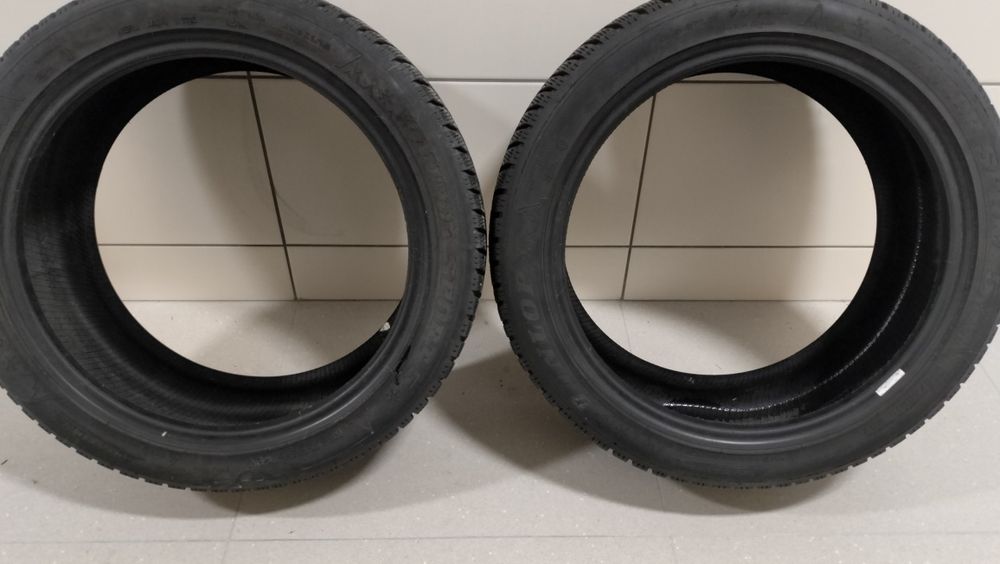 Opony zimowe 6,5mm Dunlop 235/45/18