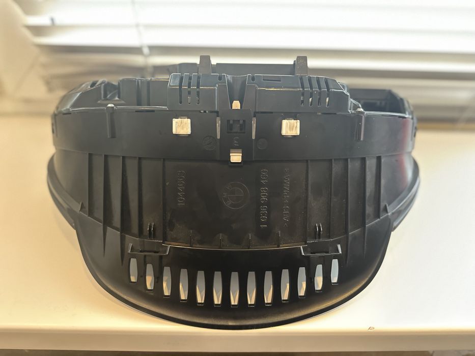 Приборка BMW F10 рестайлінг 2014. Срочно!