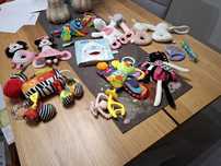 zrstaw dla malucha kontrastowy mombella lamaze Mom's playgro