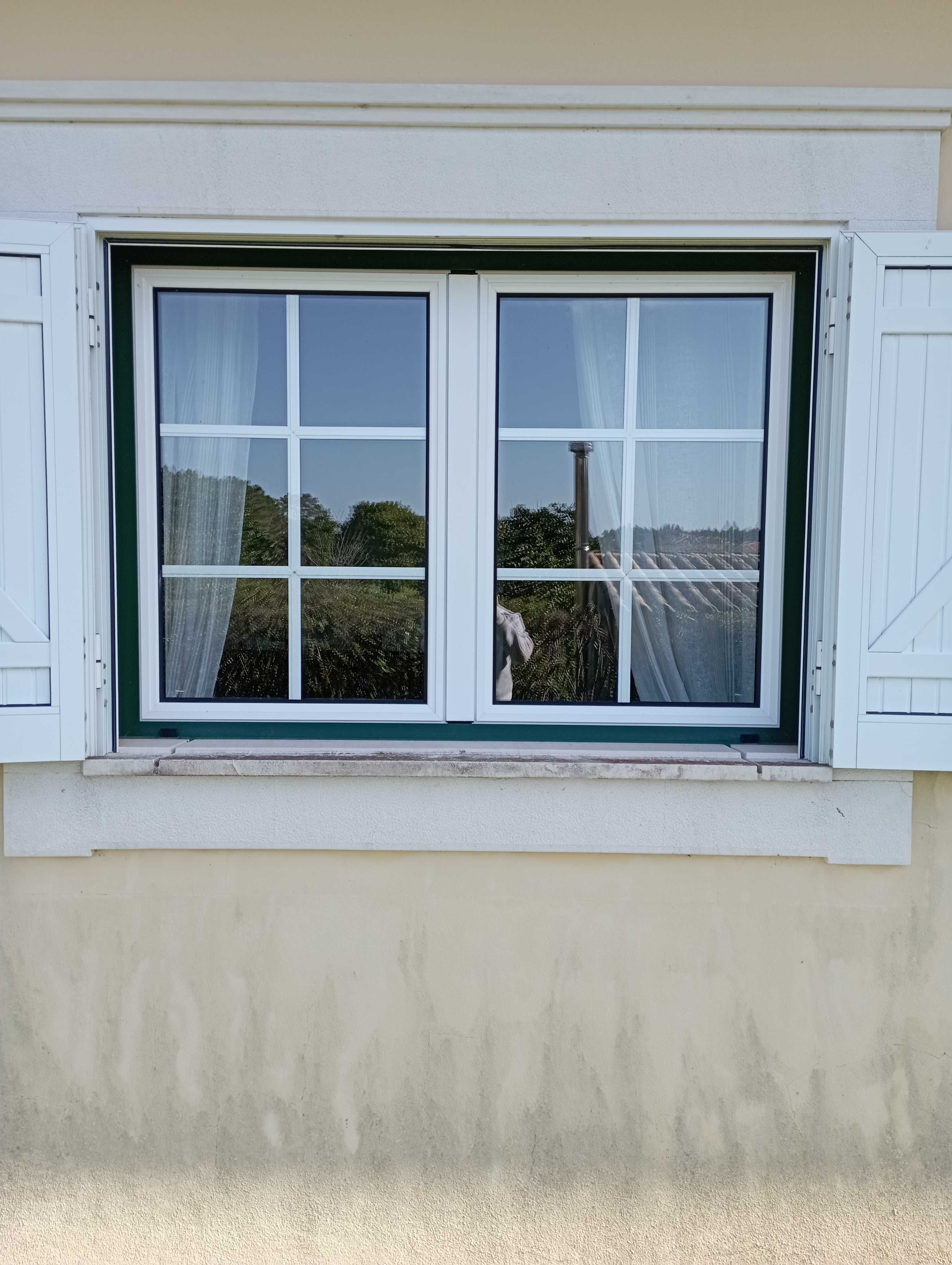 Portas e Janelas Alumínio, Cor Branca. Vidro duplo - Desde 50 € a 250€