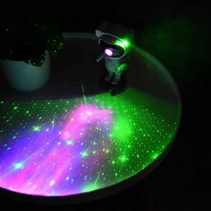 Projektor światła gwiazd led astronuta kosmonauta lampka nocna +pilot