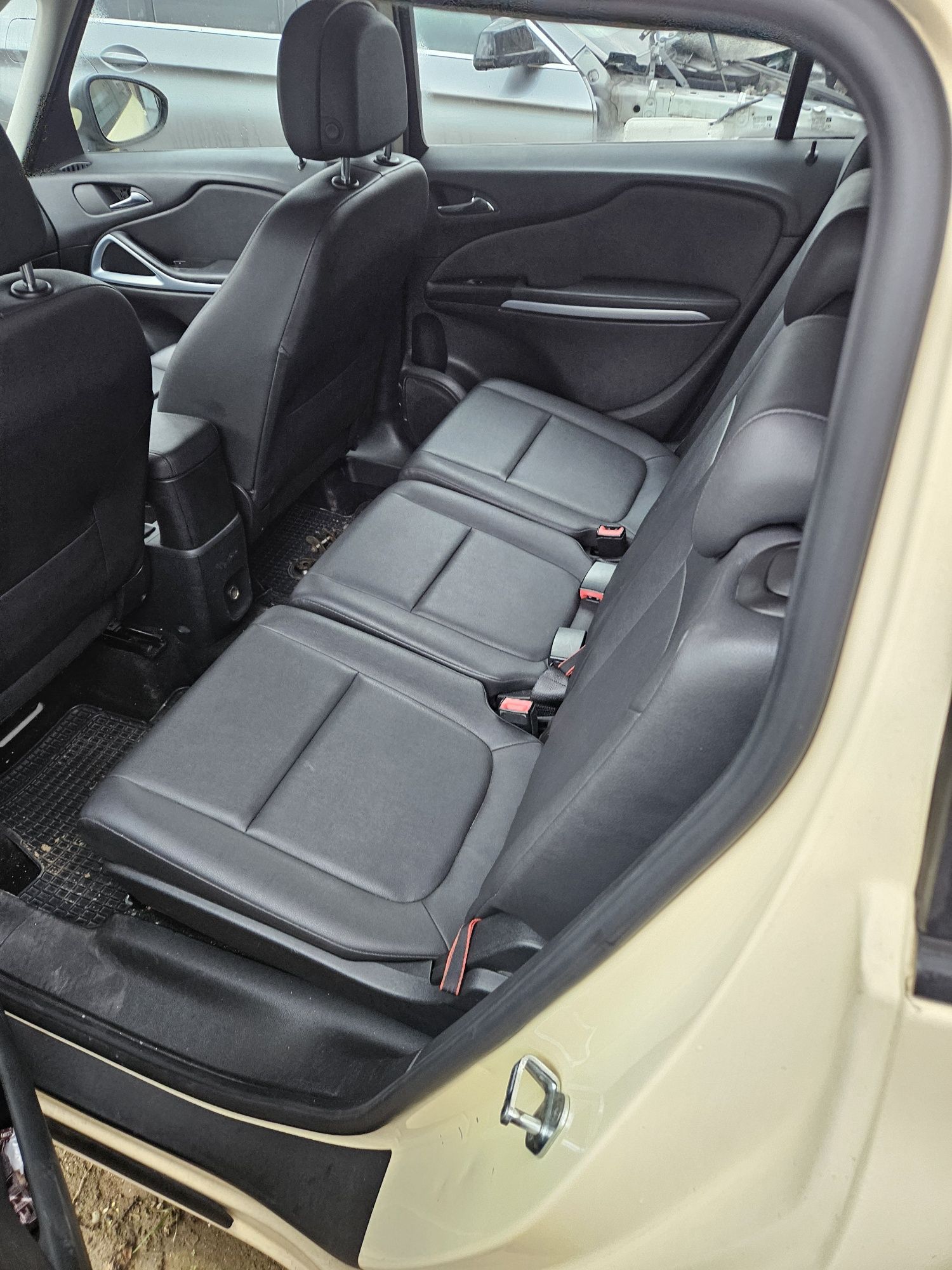 Опель Зафіра Ц Бампер Капот Крило Фара Стоп Решітка Скло Opel Zafira C