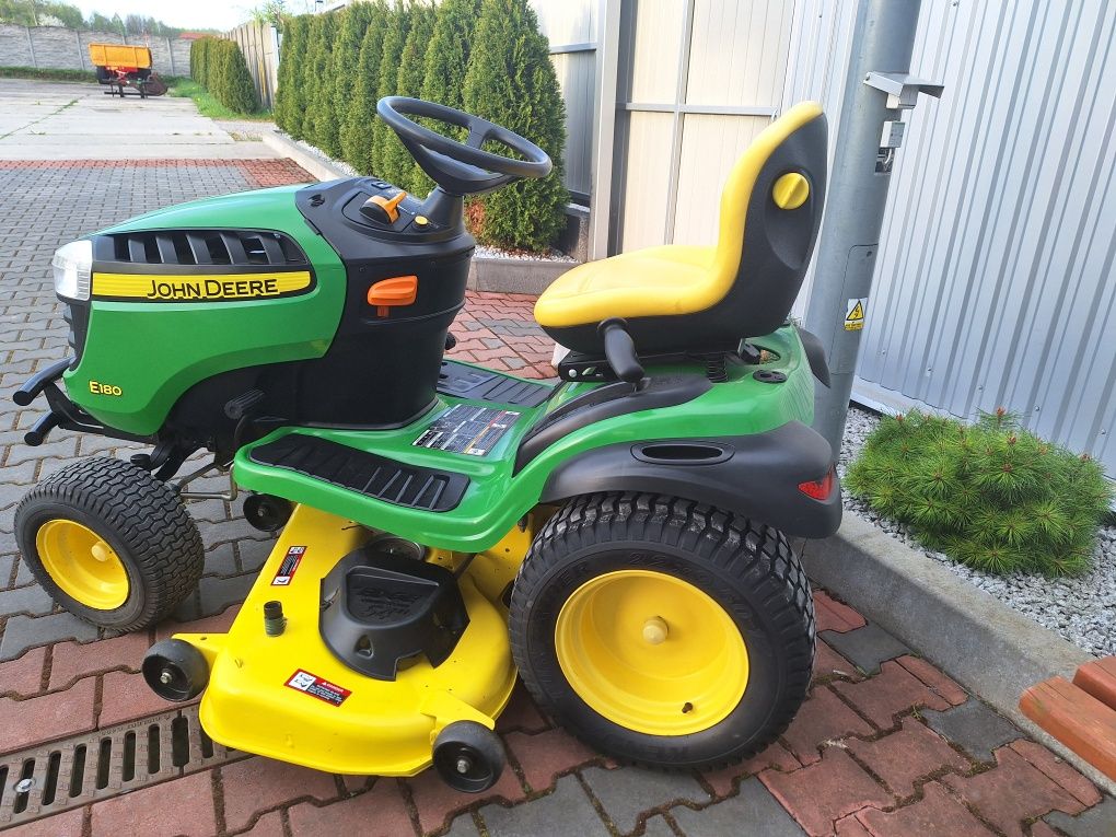 Traktorek kosiarka John deere e180/Husqvarna/cub cadet/ stiga