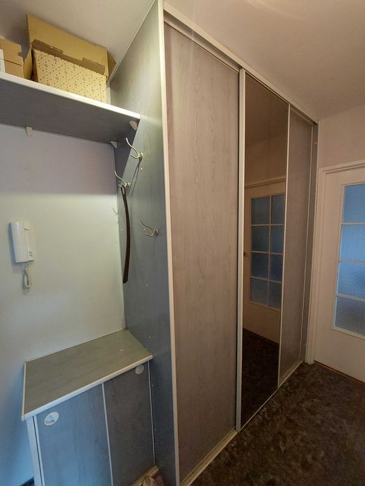 Szafa typu komador z lustrem + szafka na buty i pawlacz (opcjonalnie)