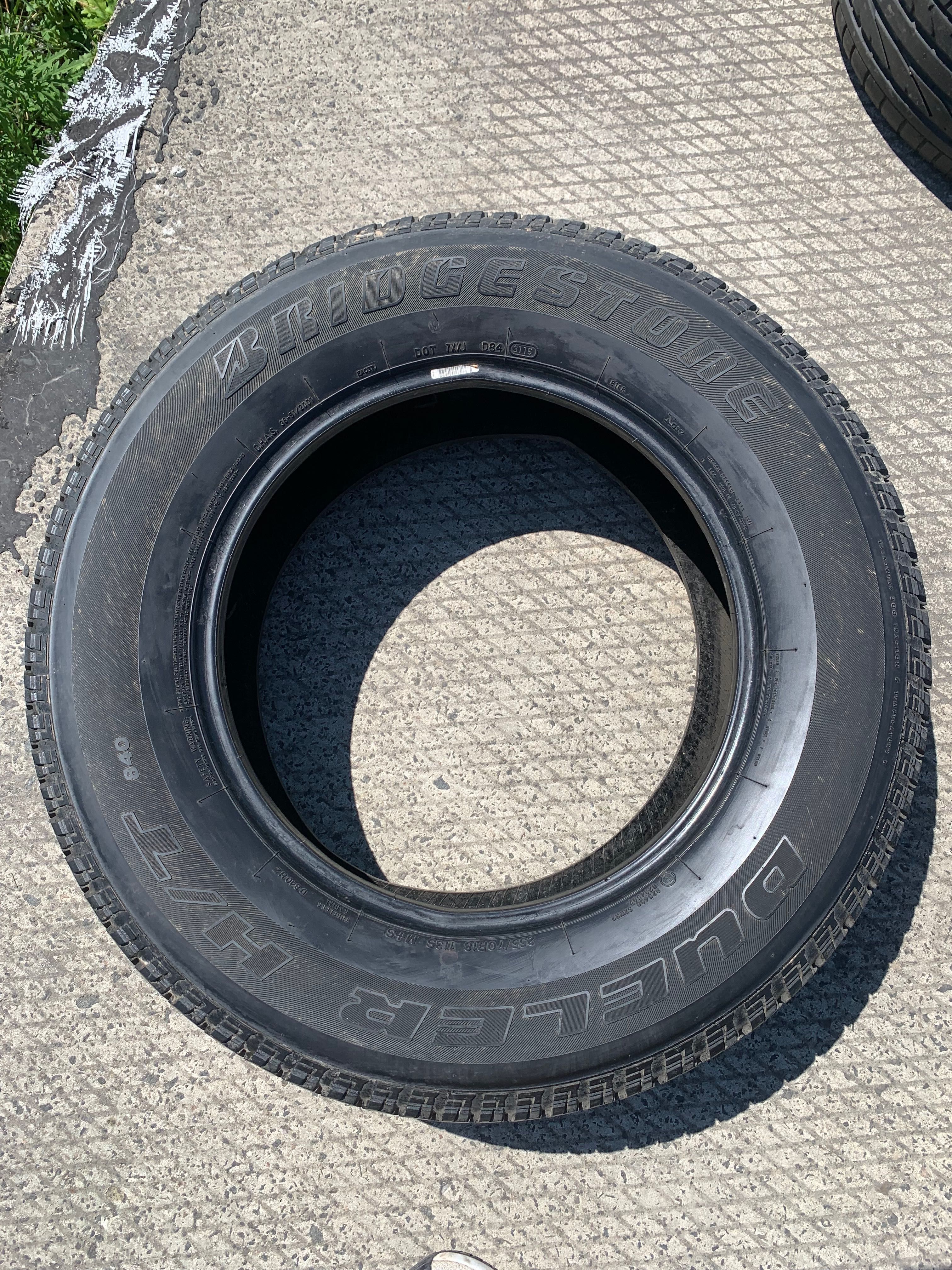 Шини б/у 255/70 R18 Bridgestone комплект A/T, позашляхова резина R18;