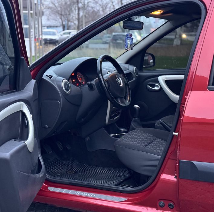 Продам Renault Logan MCV 2012