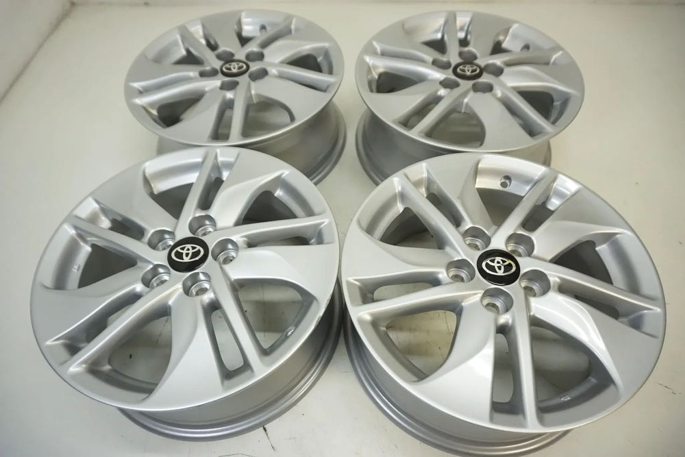 Felgi aluminiowe 15 TOYOTA YARIS IV PRIUS ORYGINAŁ NOWY MODEL