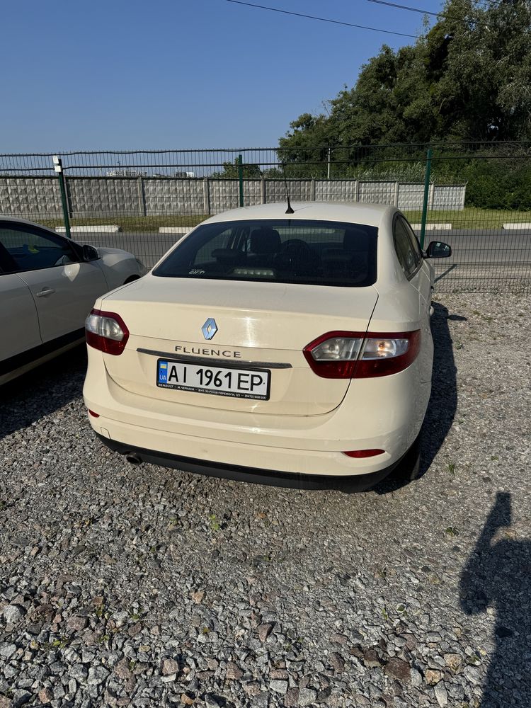 Авто Renault Fluence 2015