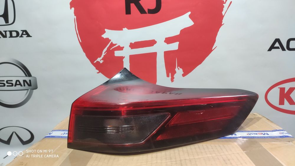 Задній лівий правий фонарь в крило Nissan Rouge T33 кузов 2022+ USA