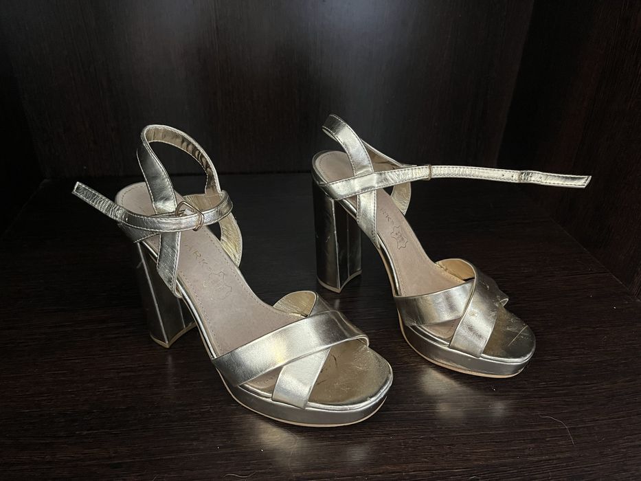 Sandália salto alto várias marcas