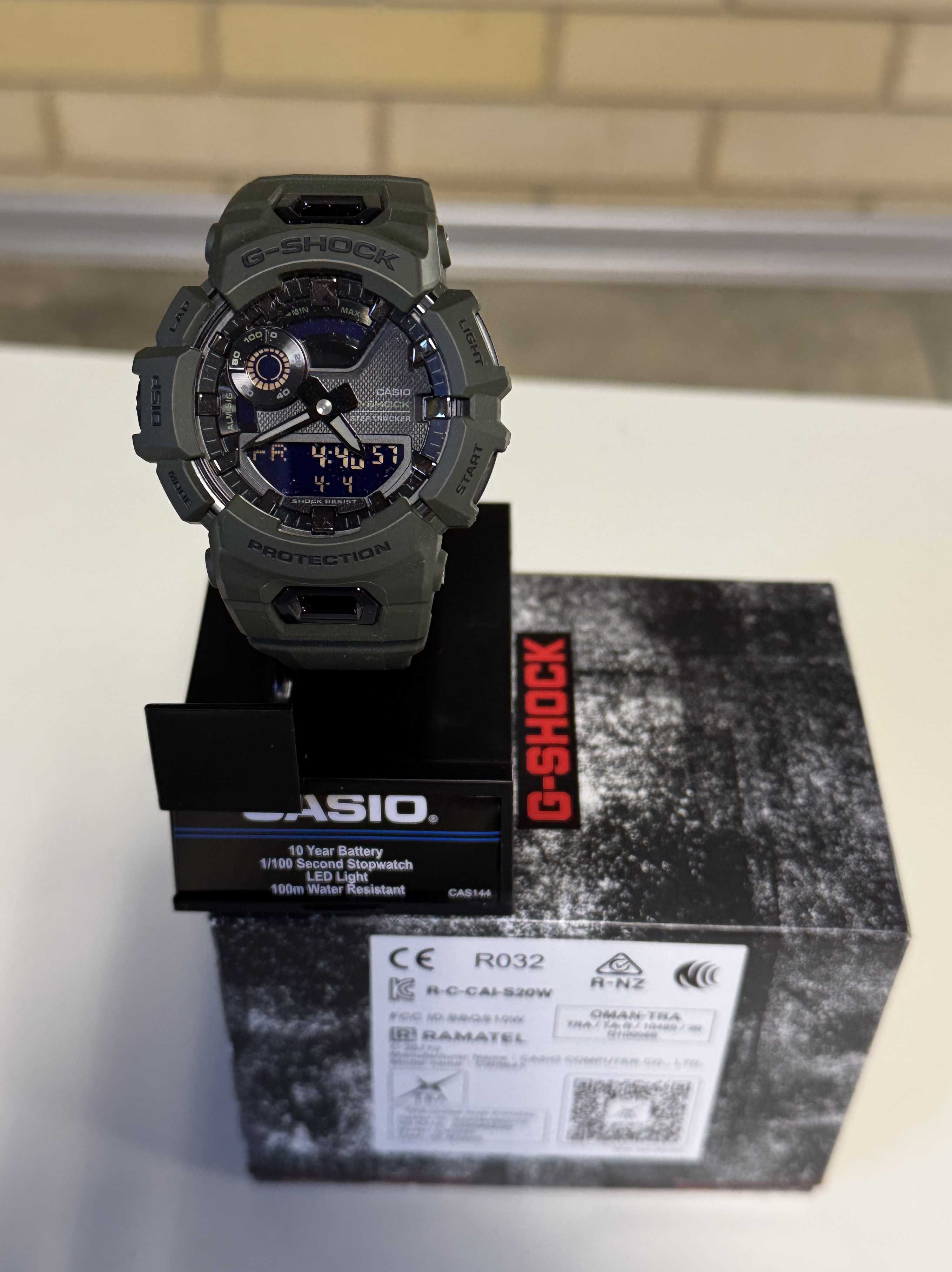Часы Casio G-Shock GBA-900UU-3A Олива  Новые из США