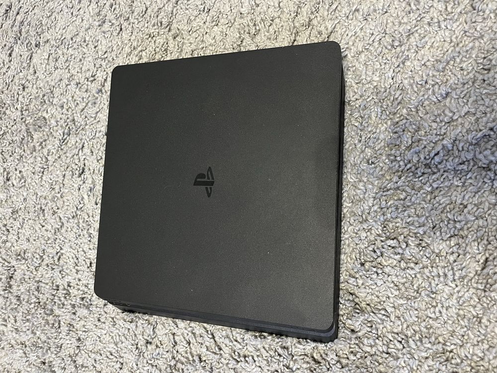 Playstation 4 slim 1tb