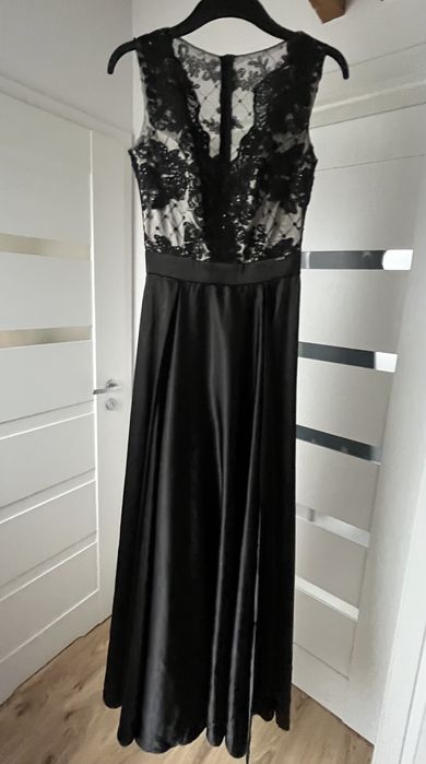 Sukienka na studniówkę z koronką XS S PARISSE