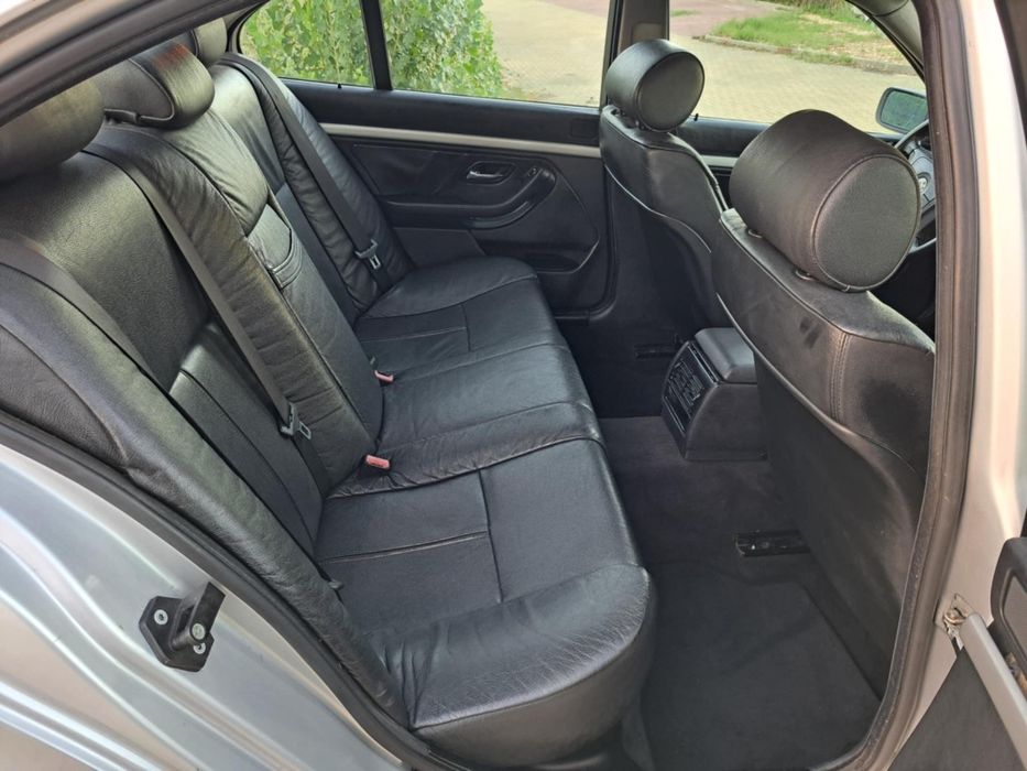 Bmw 525 tds PACK M exterior caixa manual