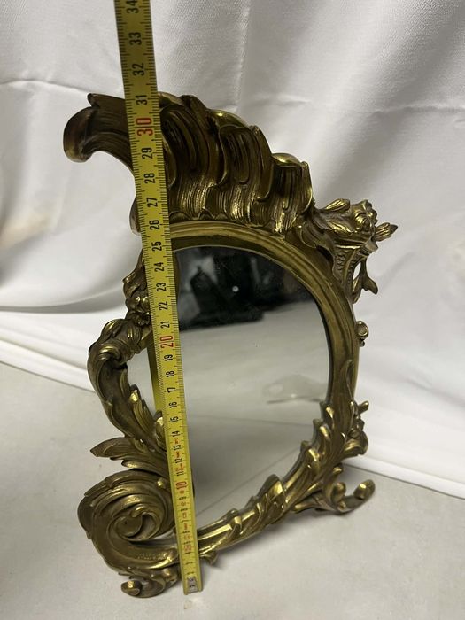 Mosiężne stojące lustro