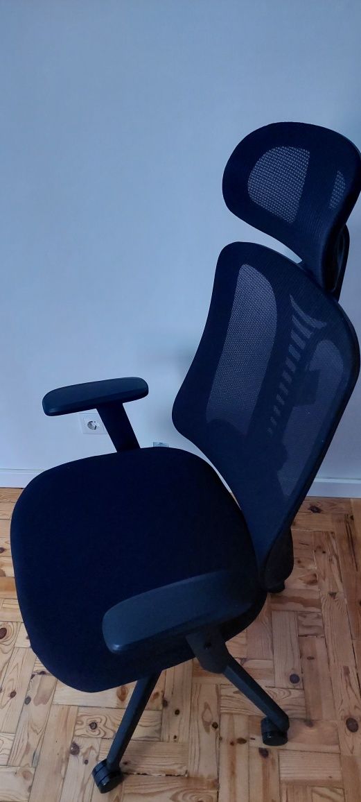 Vendo cadeira ergonômica Magic Life