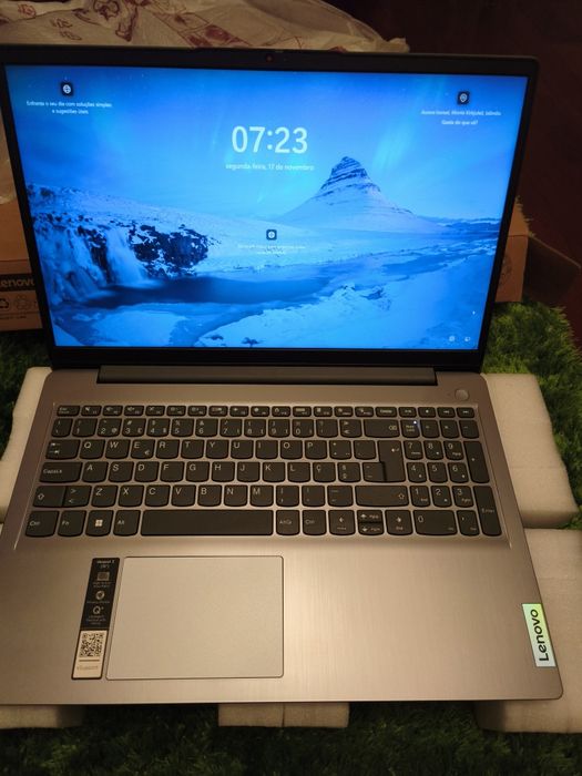 Portátil Lenovo IdeaPad 3 | AMD Ryzen 7 | 16GB | Garantia até 08/2028