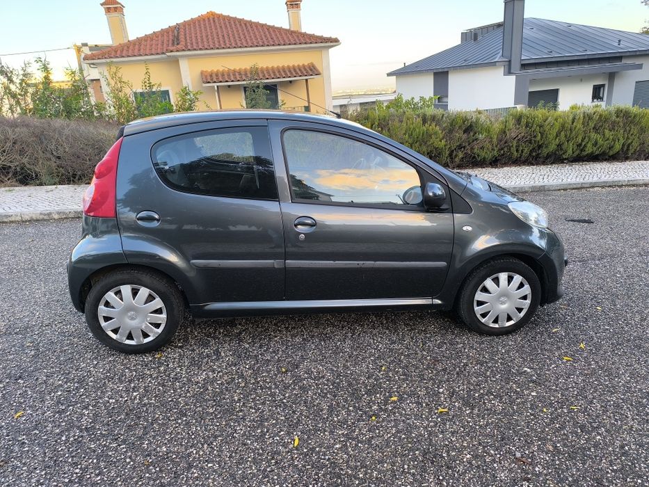 Peugeot 107 1.0  5 Portas c/AC