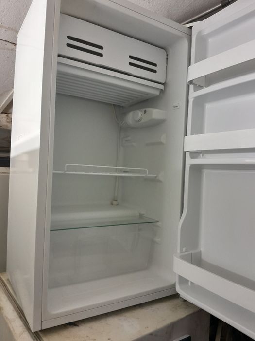 Продам мини  холодильник