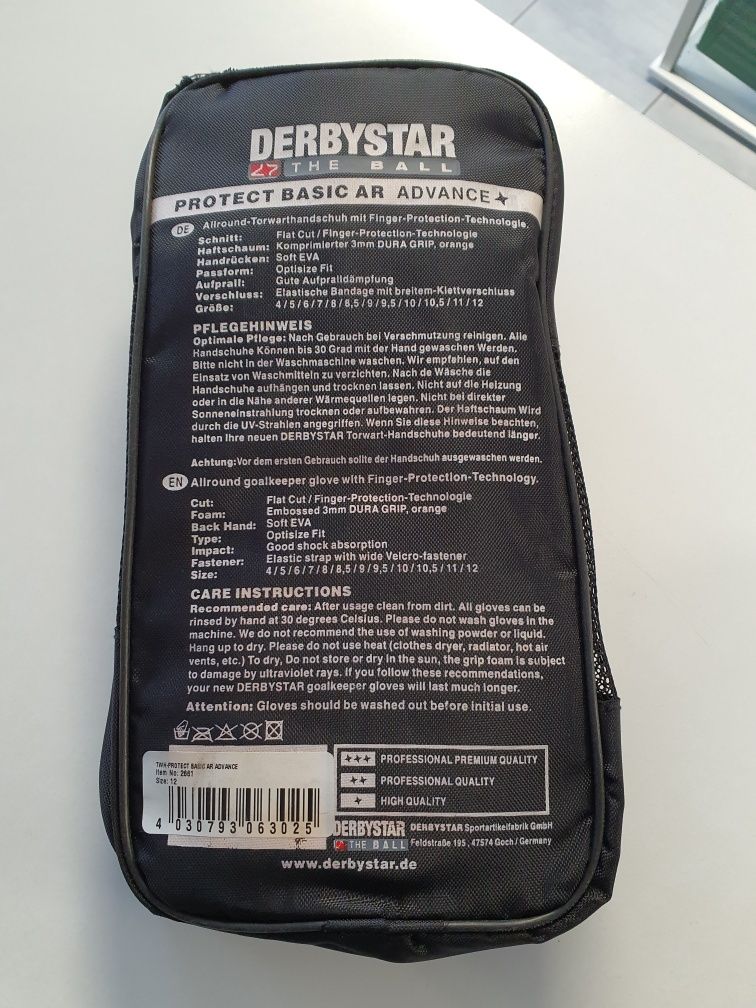 Rękawice bramkarskie niemieckiej firmy Derbystar,  rozmiar 12, nowe w