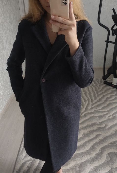 Продам пальто       .