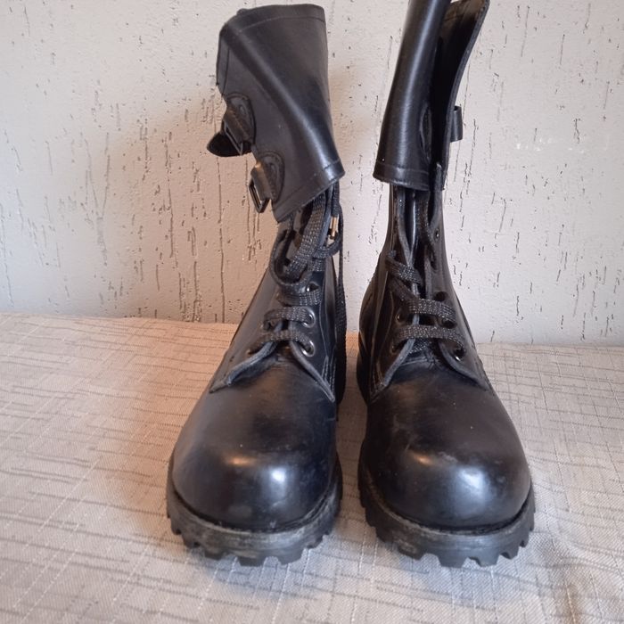 Берци шкіряні.нові 41 розмір