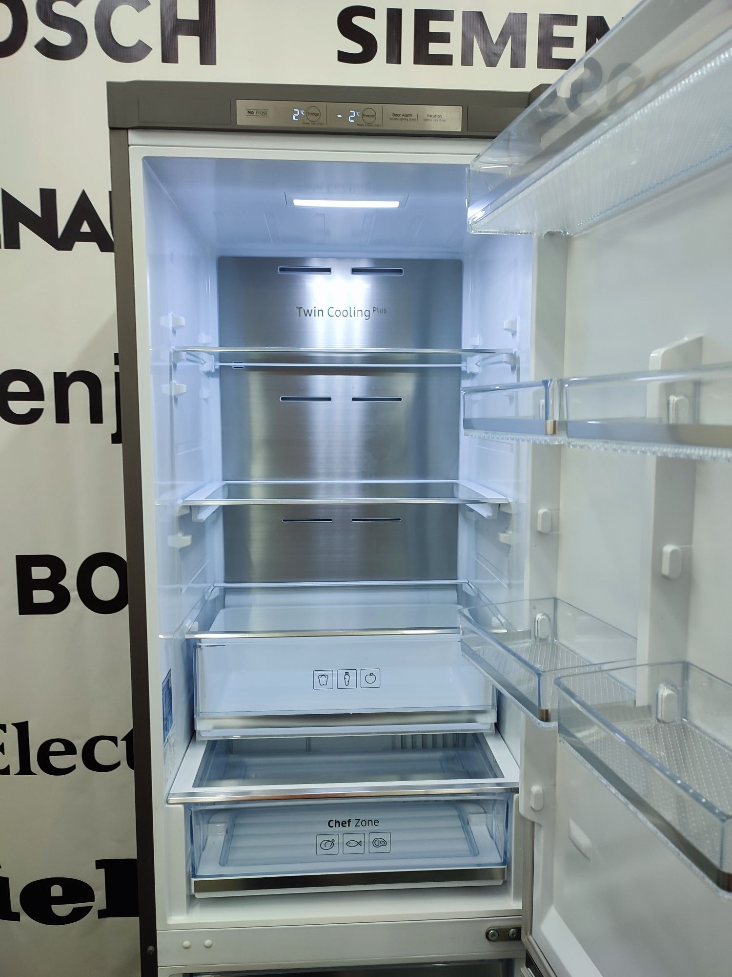 Двокамерний холодильник Samsung CHEFcollection NoFrost