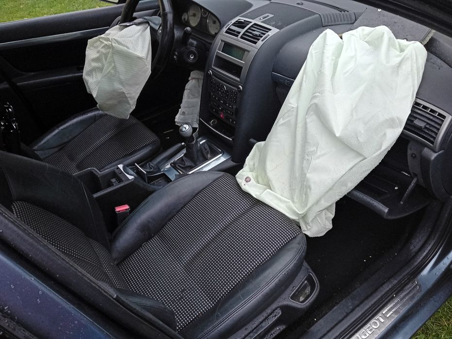 Peugeot 407 SW kombi, 2.0, uszkodzony