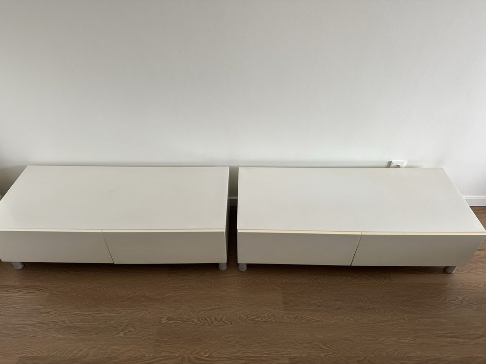 Movel branco de sala. 2 modulos