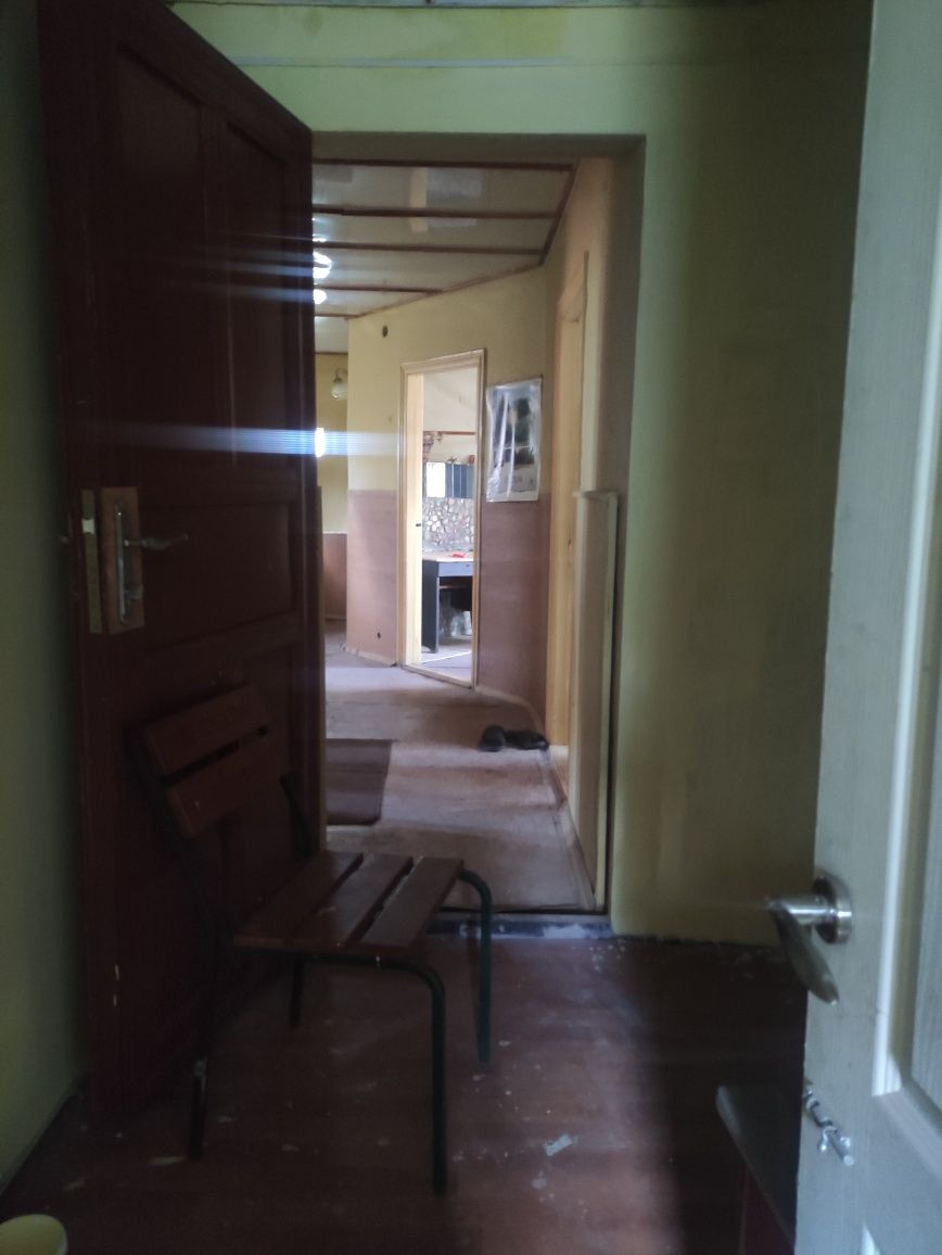 Продач дачного будинка з виходом на воду