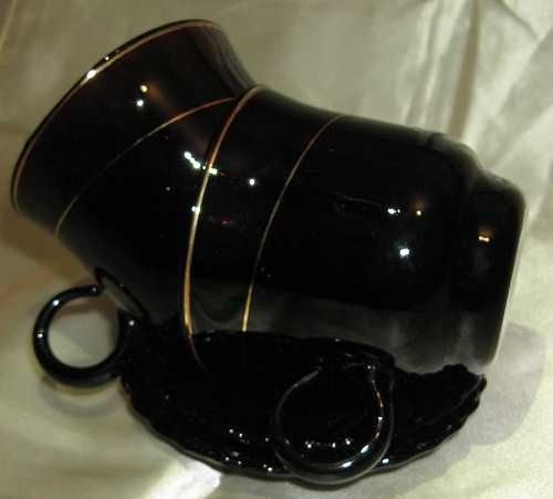 Набор чашек с блюдцами в упаковке