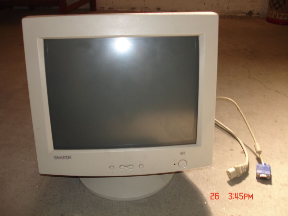 Impressora e monitor usados